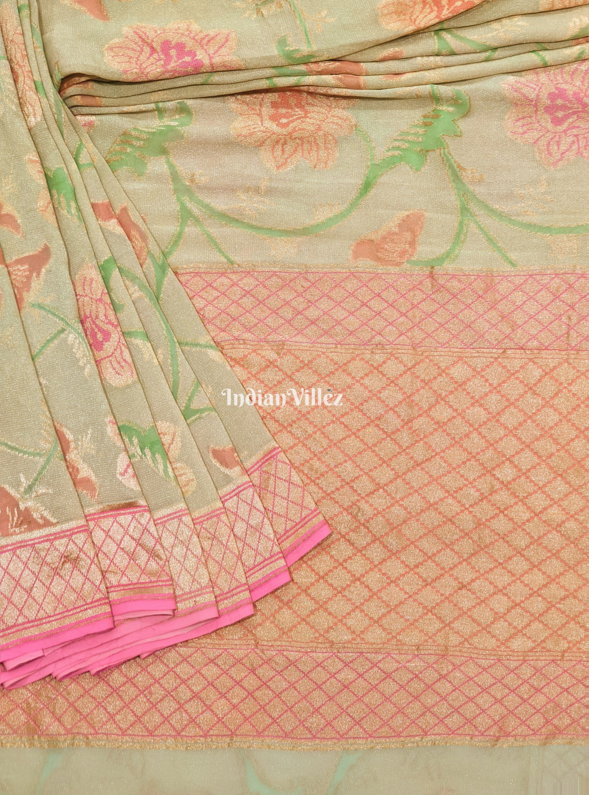 Flower Motif Banarasi Georgette SareeFlower Motif Banarasi Georgette Saree