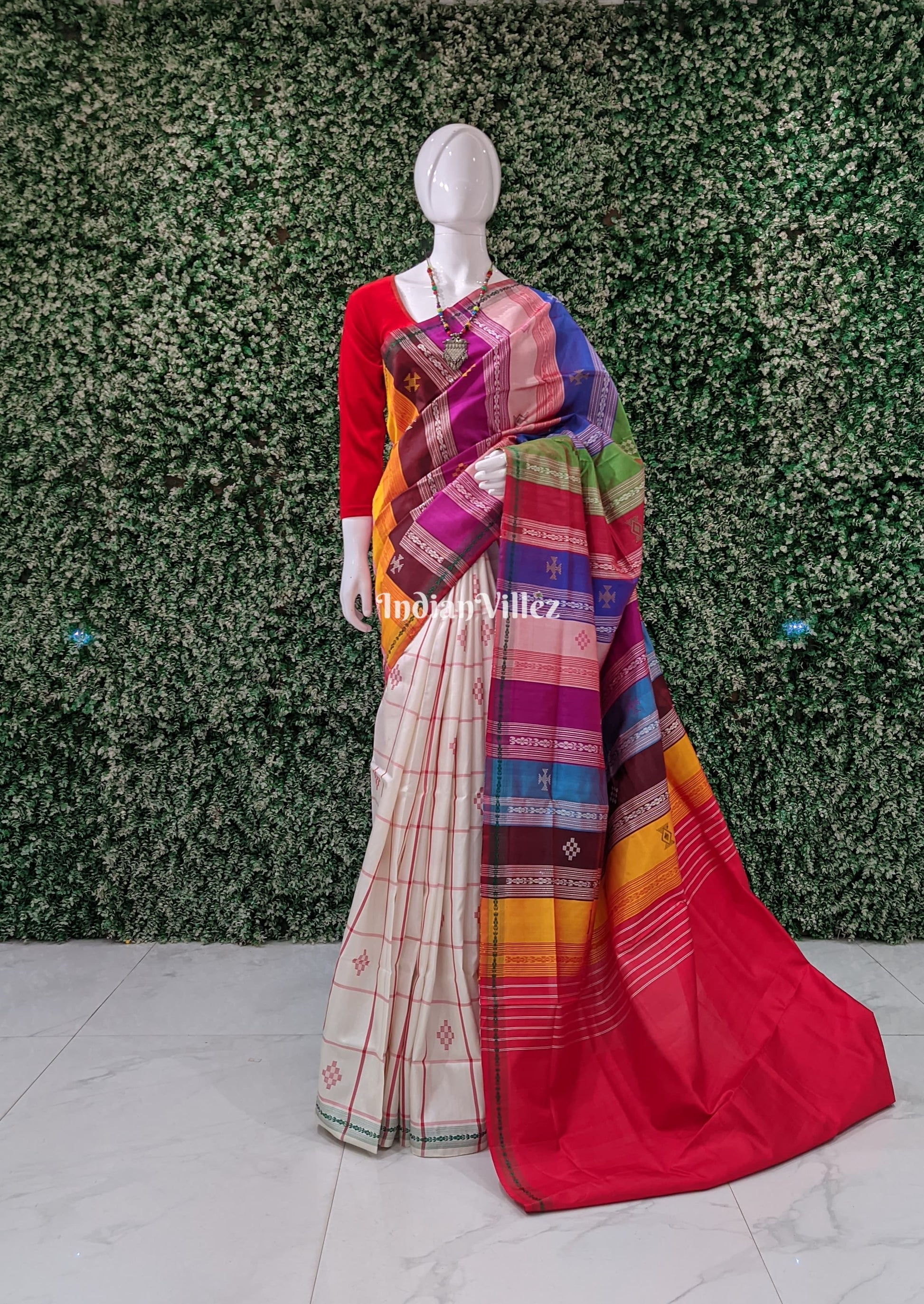 Off-White Double Pallu Pasapali Theme Berhampuri Silk Saree