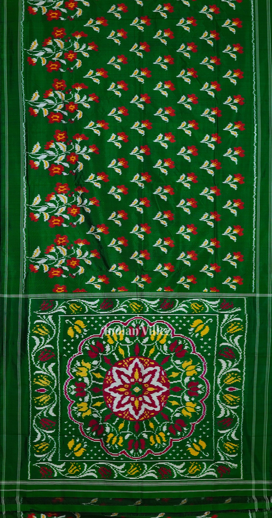 Green White Floral Design Pochampally Ikat Handloom Silk Saree