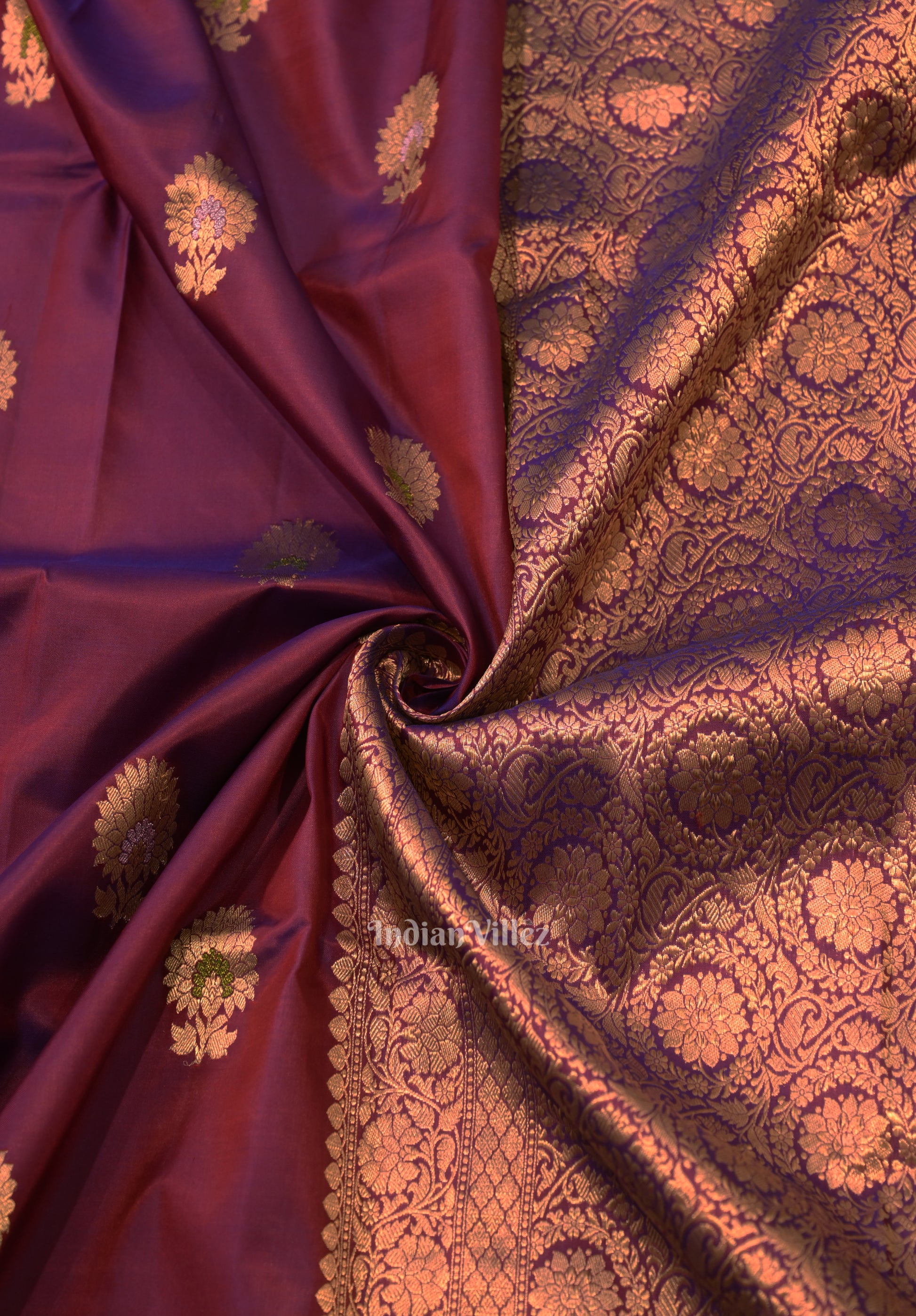 Purple Dual Tone Floral Motif Designer Katan Banarasi Silk Saree