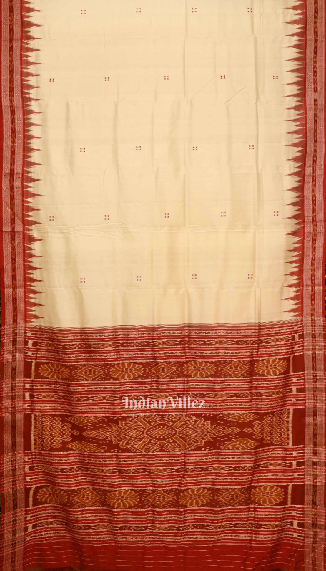 White Red Phoda Kumbha Design Odisha Ikat Khandua Silk Saree