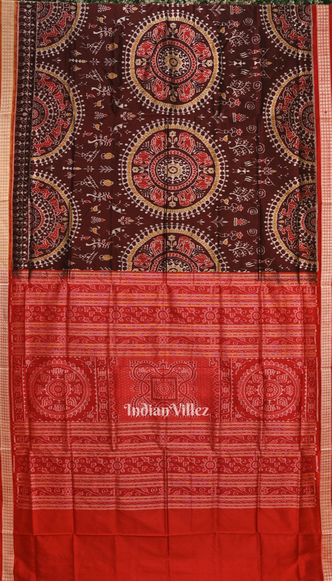 Maroon Dual Tone Tribal Theme Sambalpuri Silk Saree