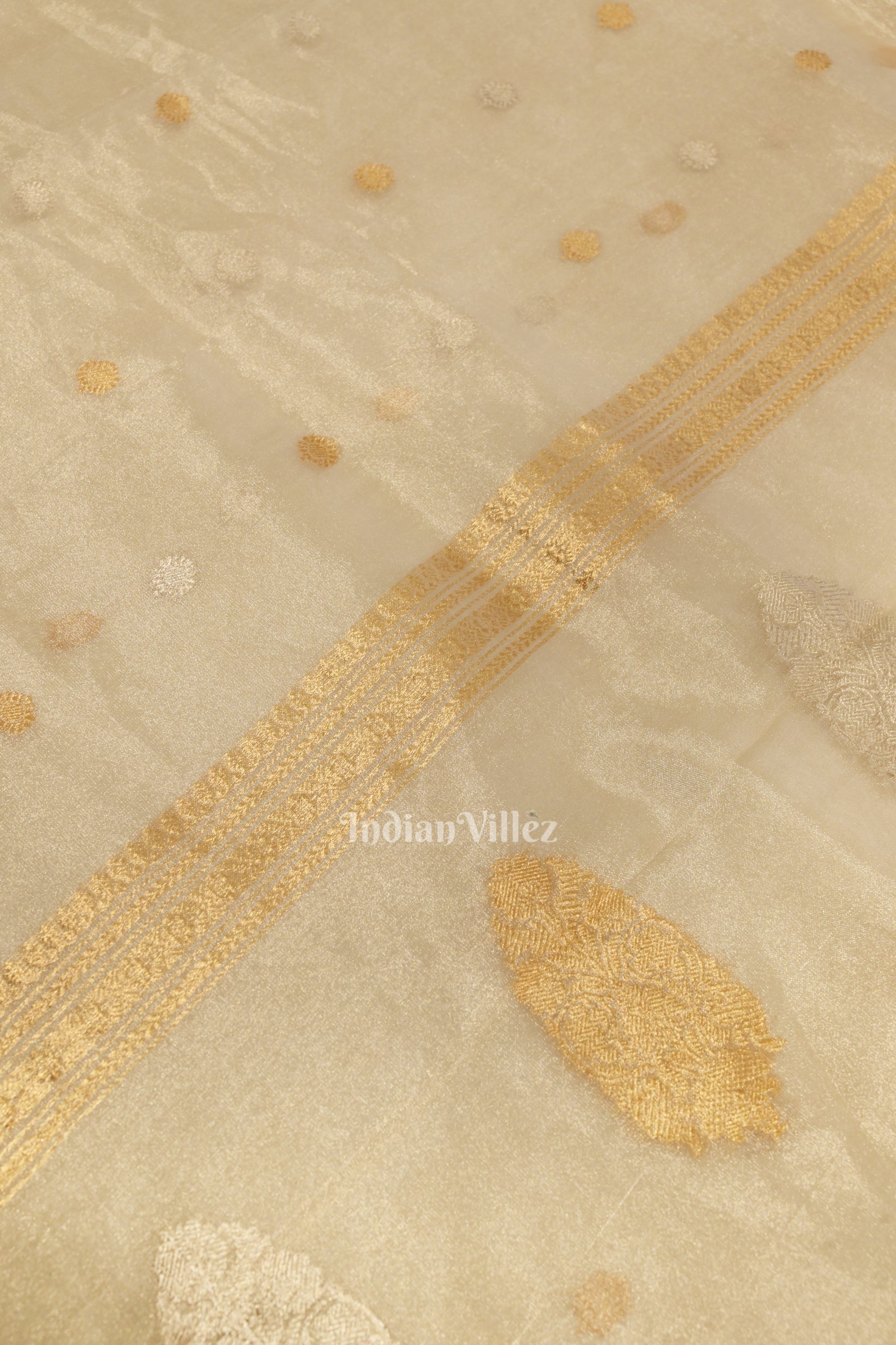 Off White Embroidered Meenakari Floral Buti Work Banarasi Silk saree