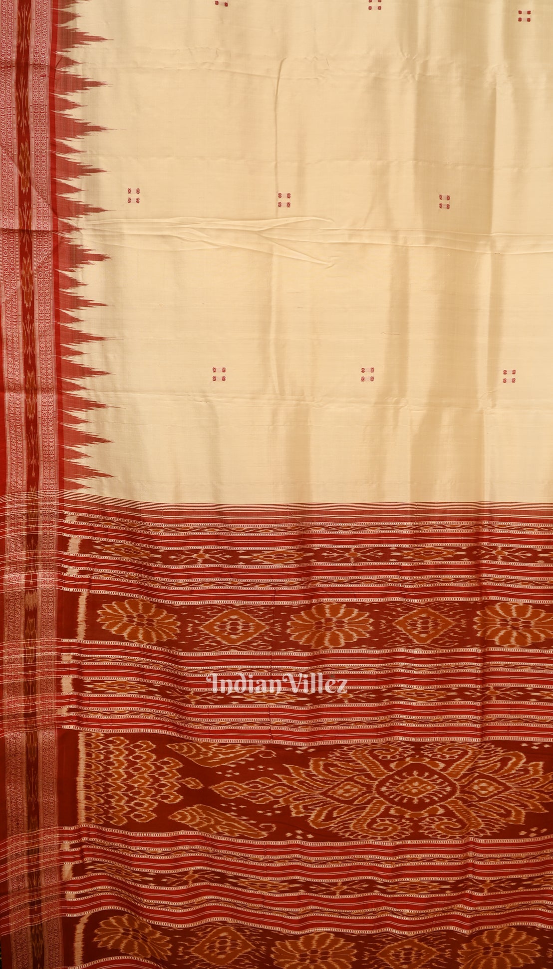 White Red Phoda Kumbha Design Odisha Ikat Khandua Silk Saree