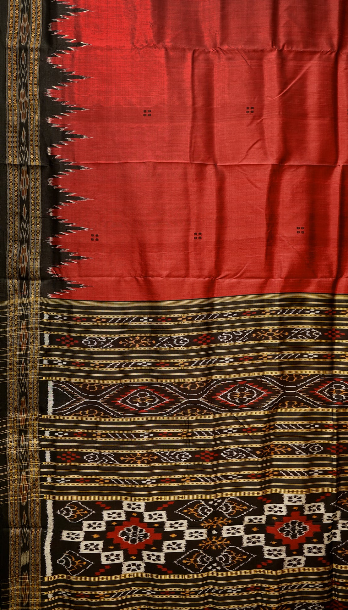 Red Phoda Kumbha Design Odisha Ikat Khandua Silk Saree