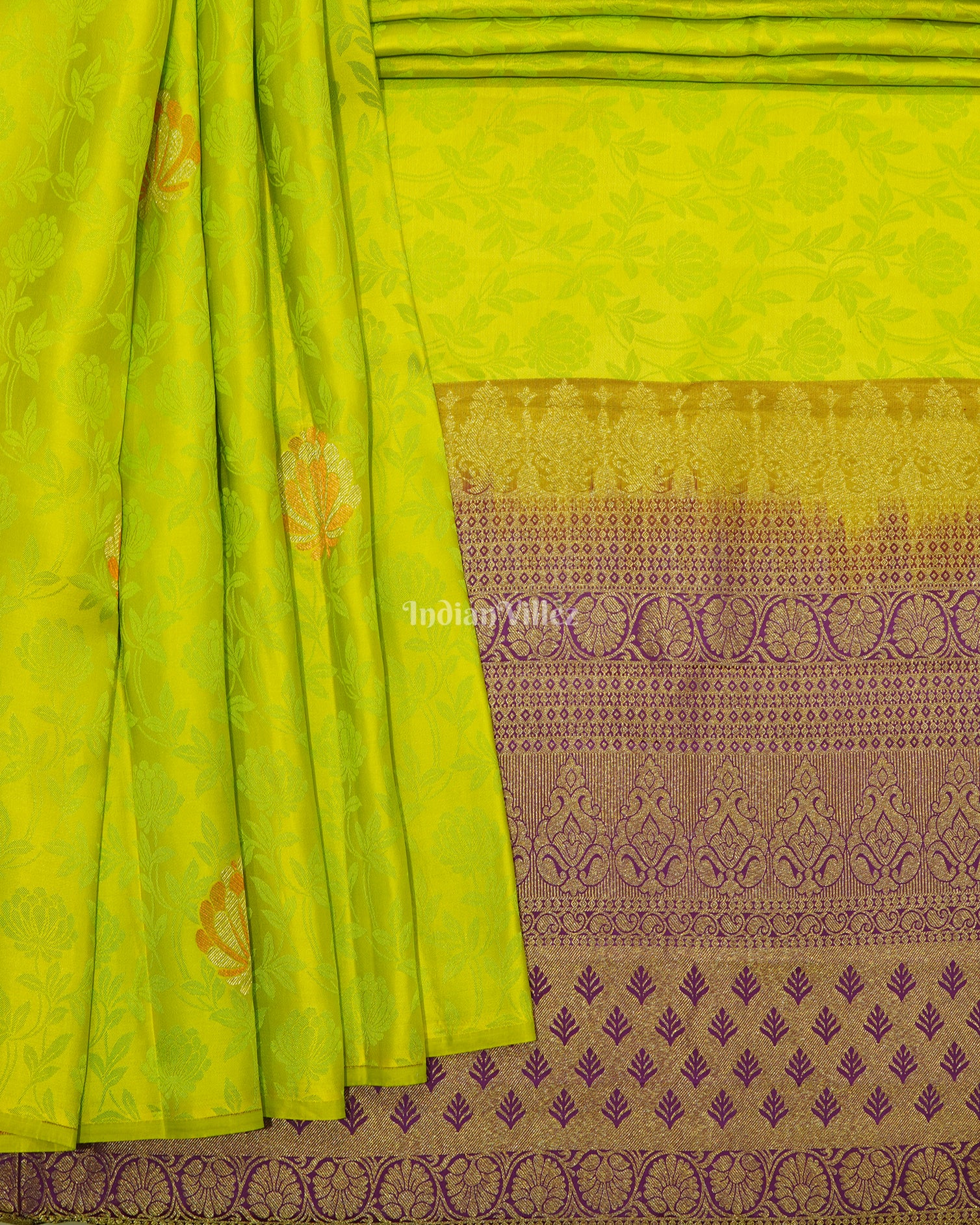 Parrot Green Flower Motif Pure Kanjivaram Silk Saree