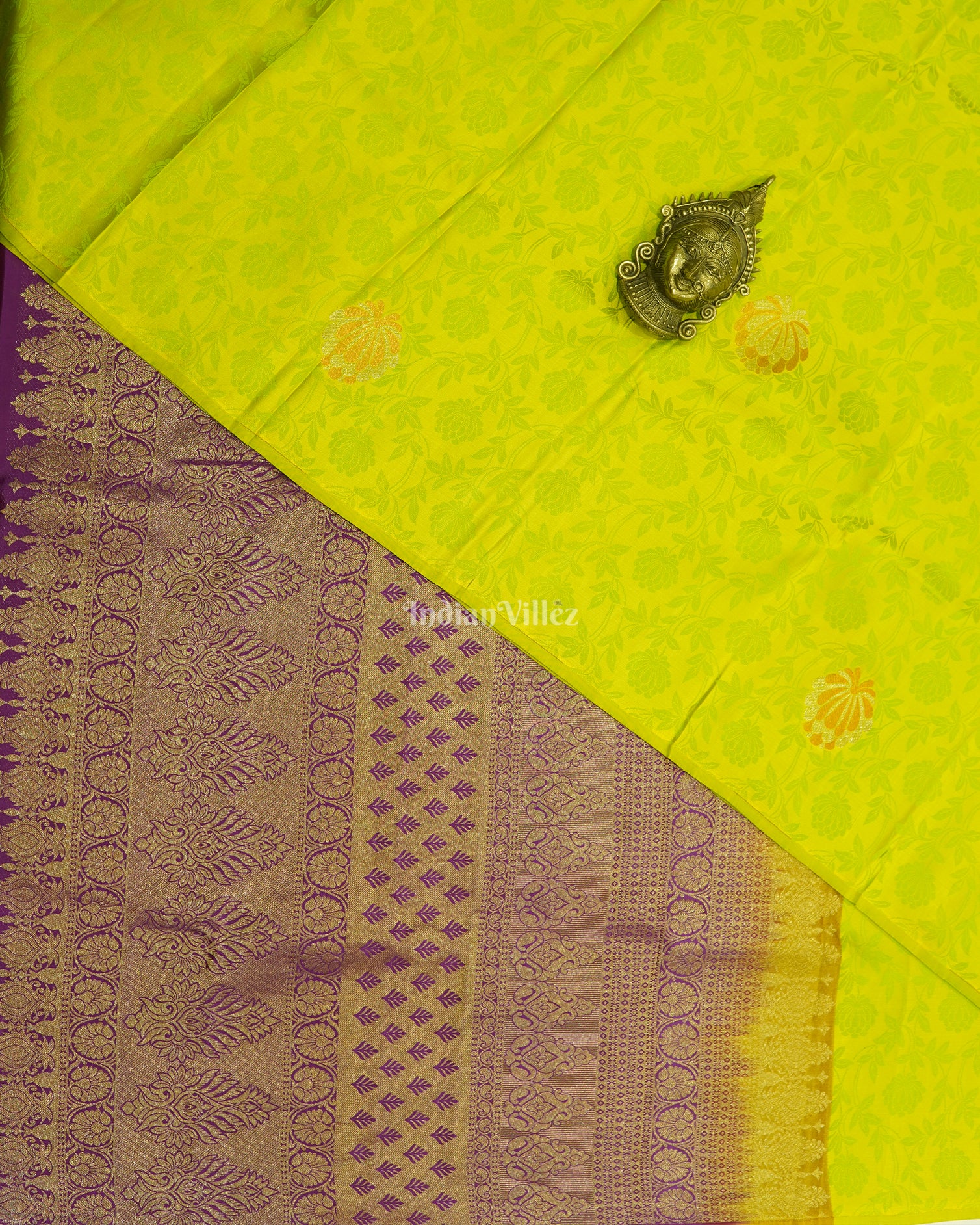 Parrot Green Flower Motif Pure Kanjivaram Silk Saree