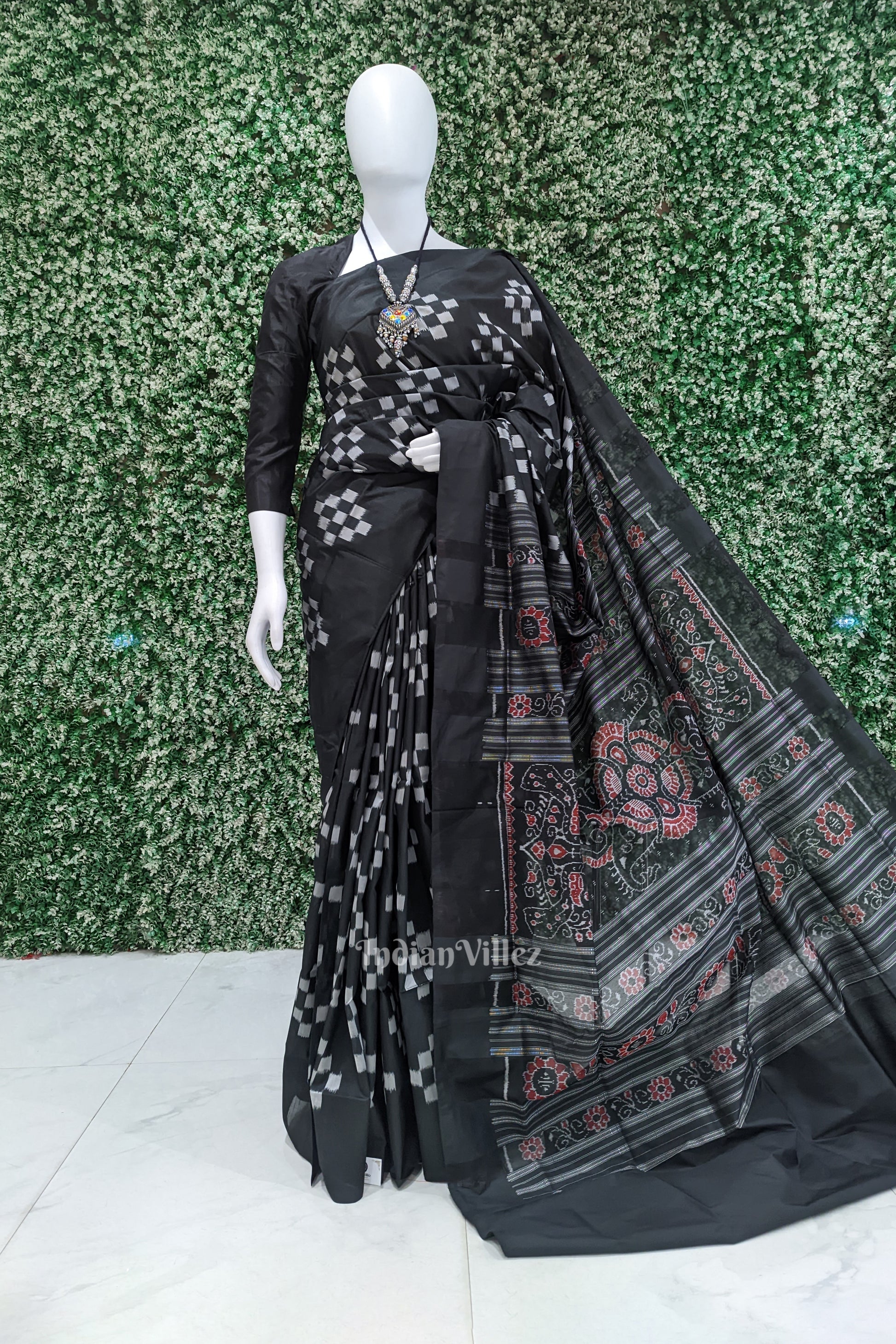 Black Grey Pasapali Sambalpuri Silk Saree