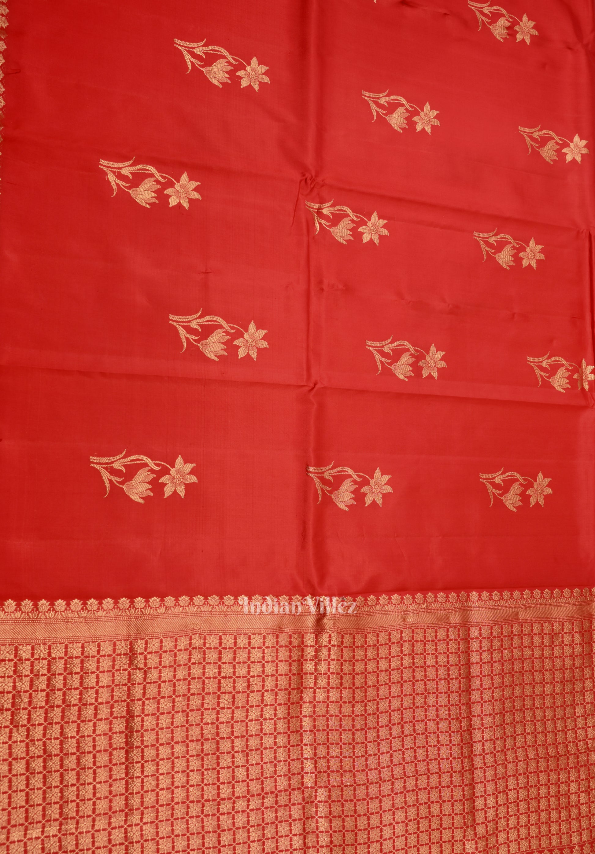 Pure Red Floral Motif Designer Katan Banarasi Silk Saree