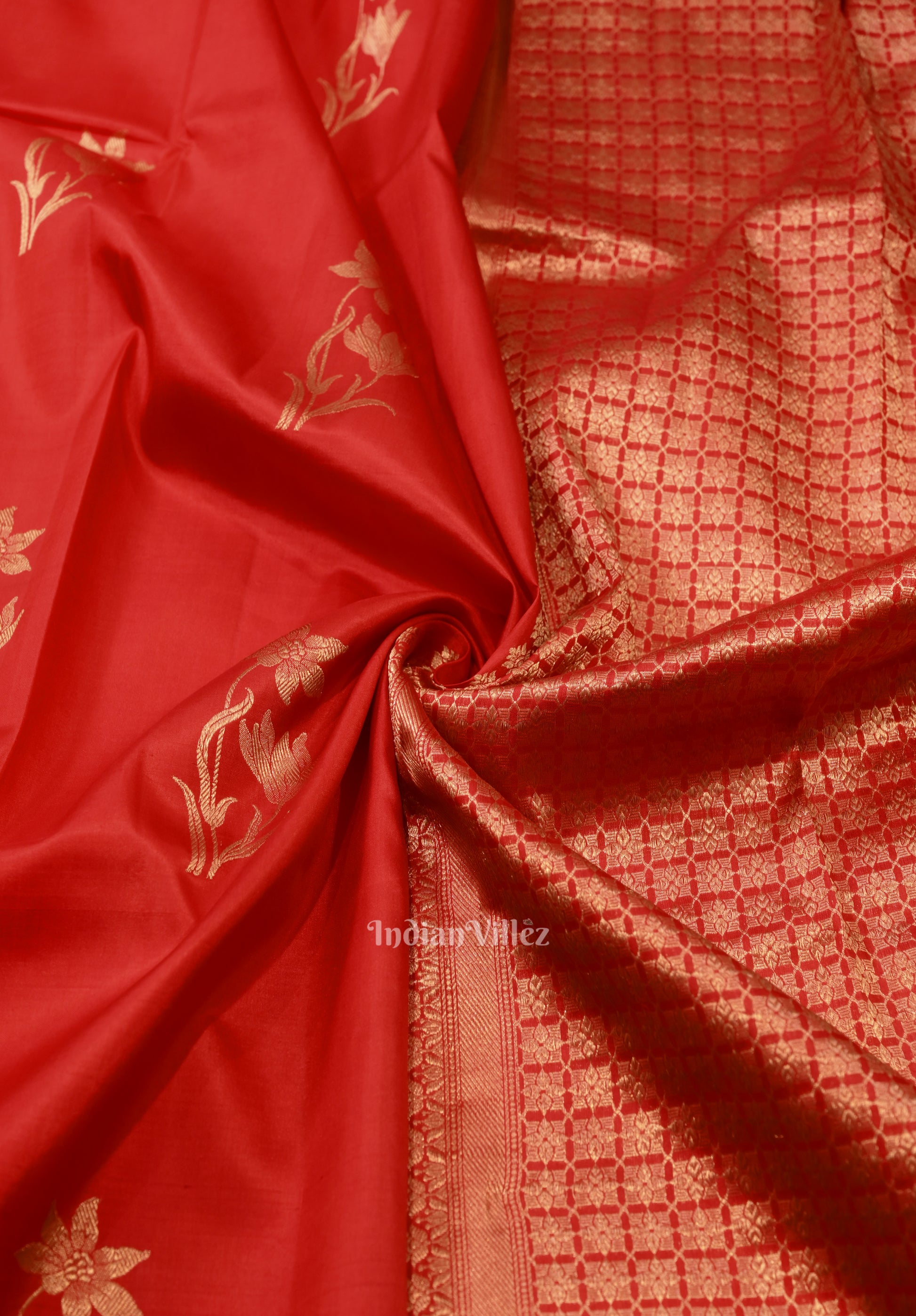 Pure Red Floral Motif Designer Katan Banarasi Silk Saree