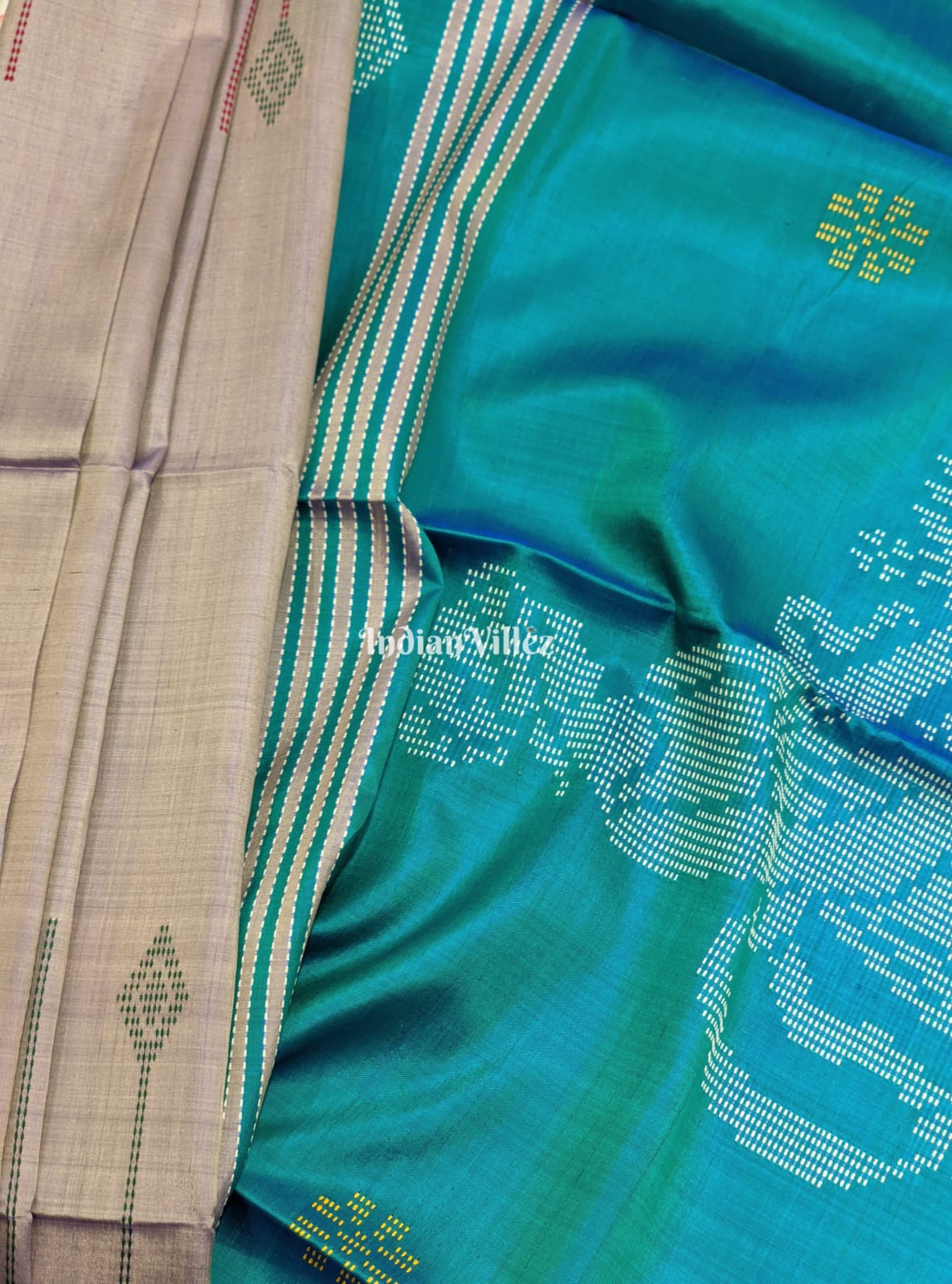 Dodger & Columbia Blue Color Handloom Soft Silk Saree