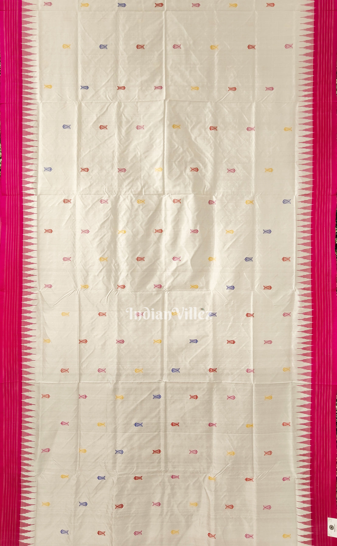 White Fish Motif  Berhampuri Silk Patta Saree with Double Pallu