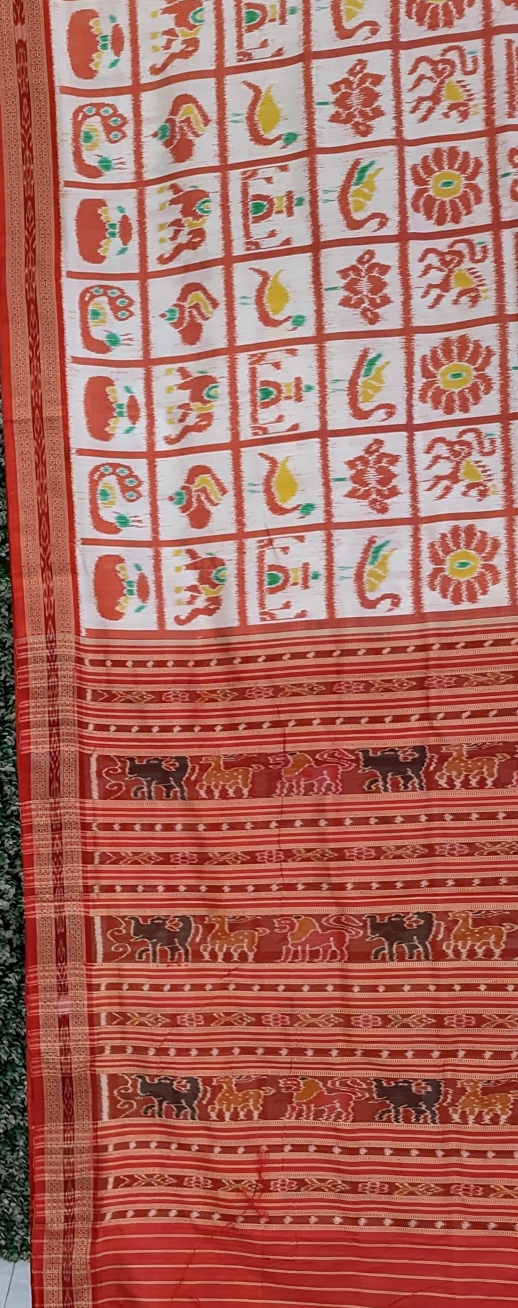 White Red Nabakothi Theme Odisha Ikat Khandua Silk Saree