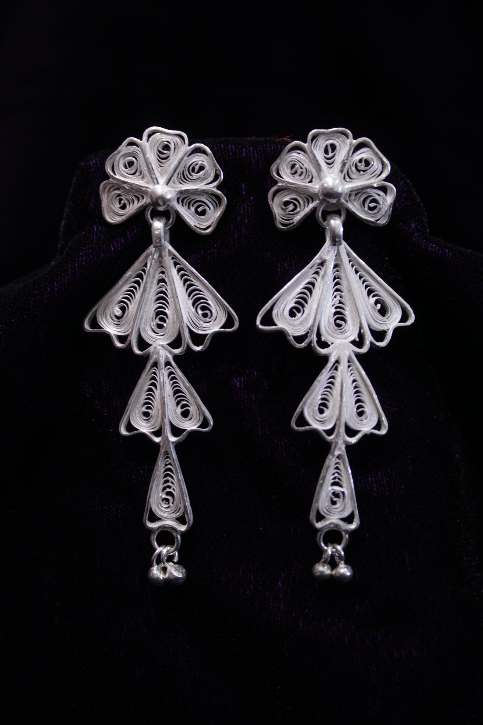 Chain of Floral Silver Filigree Earrings