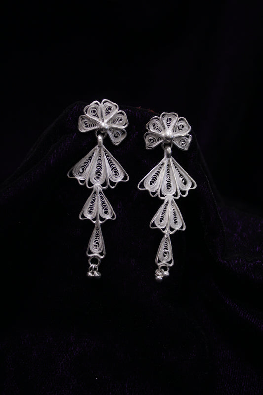 Chain of Floral Silver Filigree Earrings