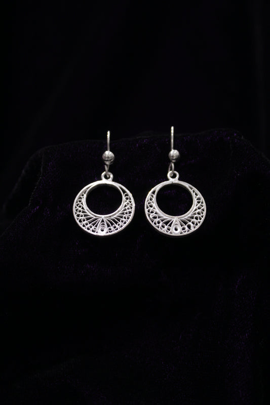 Classic Round Shape Silver Filigree Earring