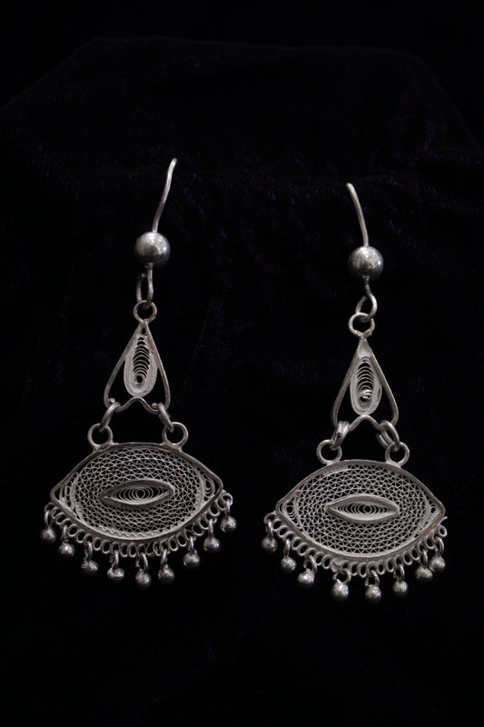 Eye Bead Silver Filigree Earring