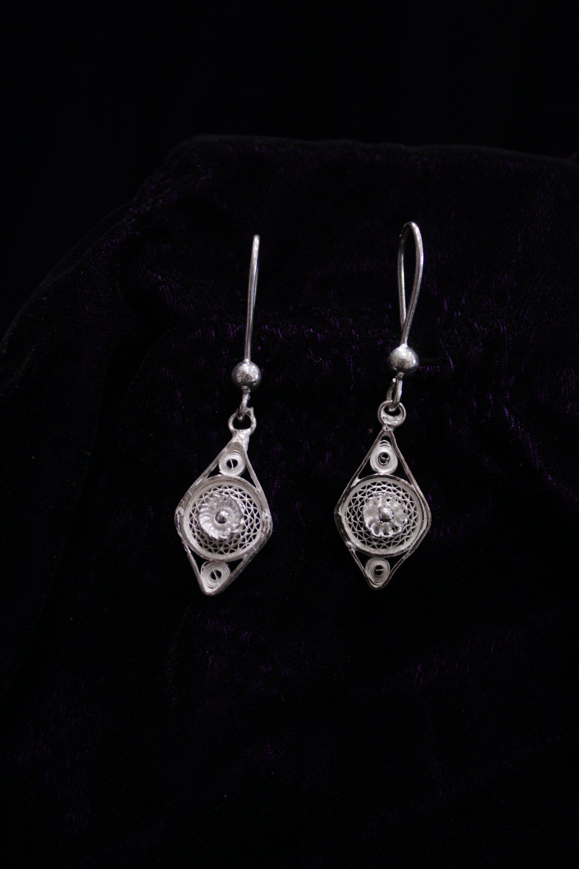 Rhombus Silver Bead Filigree Earring