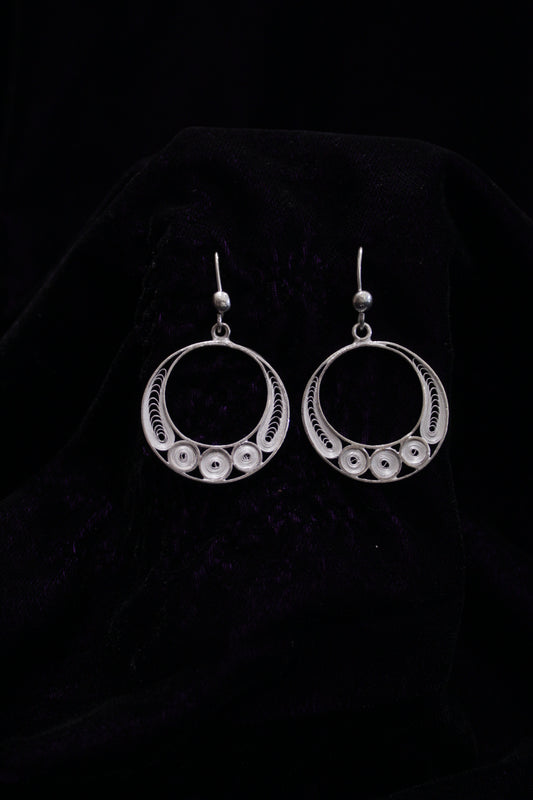 Round Shape Silver Filigree Earring