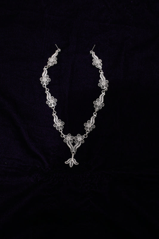 Silver Filigree Necklace With Earrings Set