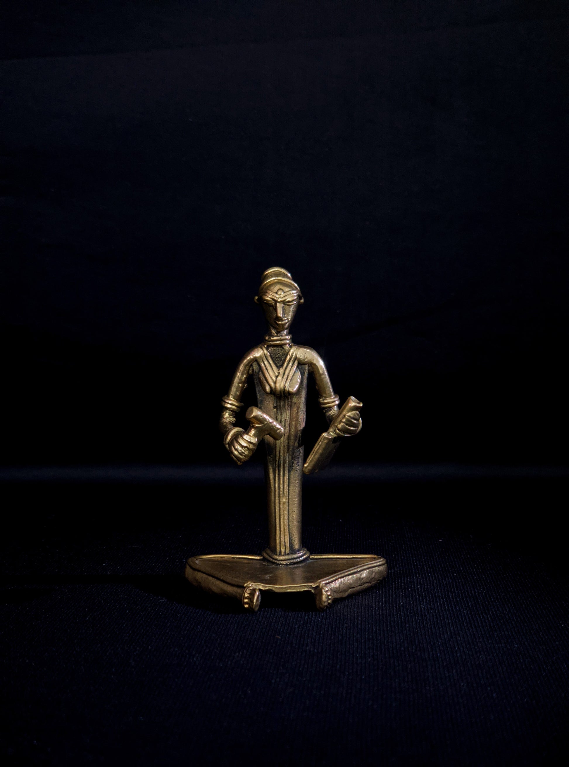 Dhokra - SITTING MUSICIAN (Gong)