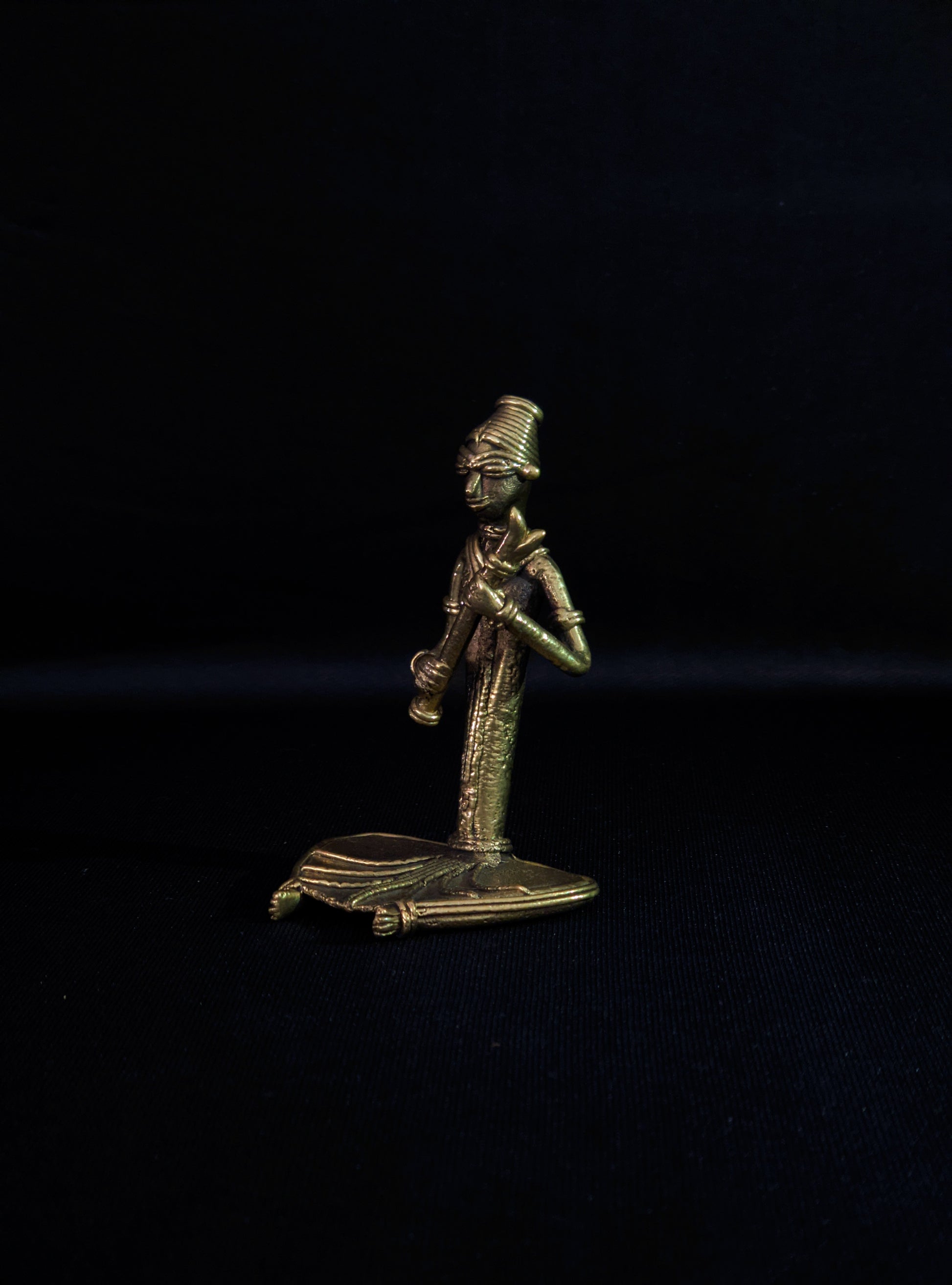 Dhokra -SITTING MUSICIAN(Flute)