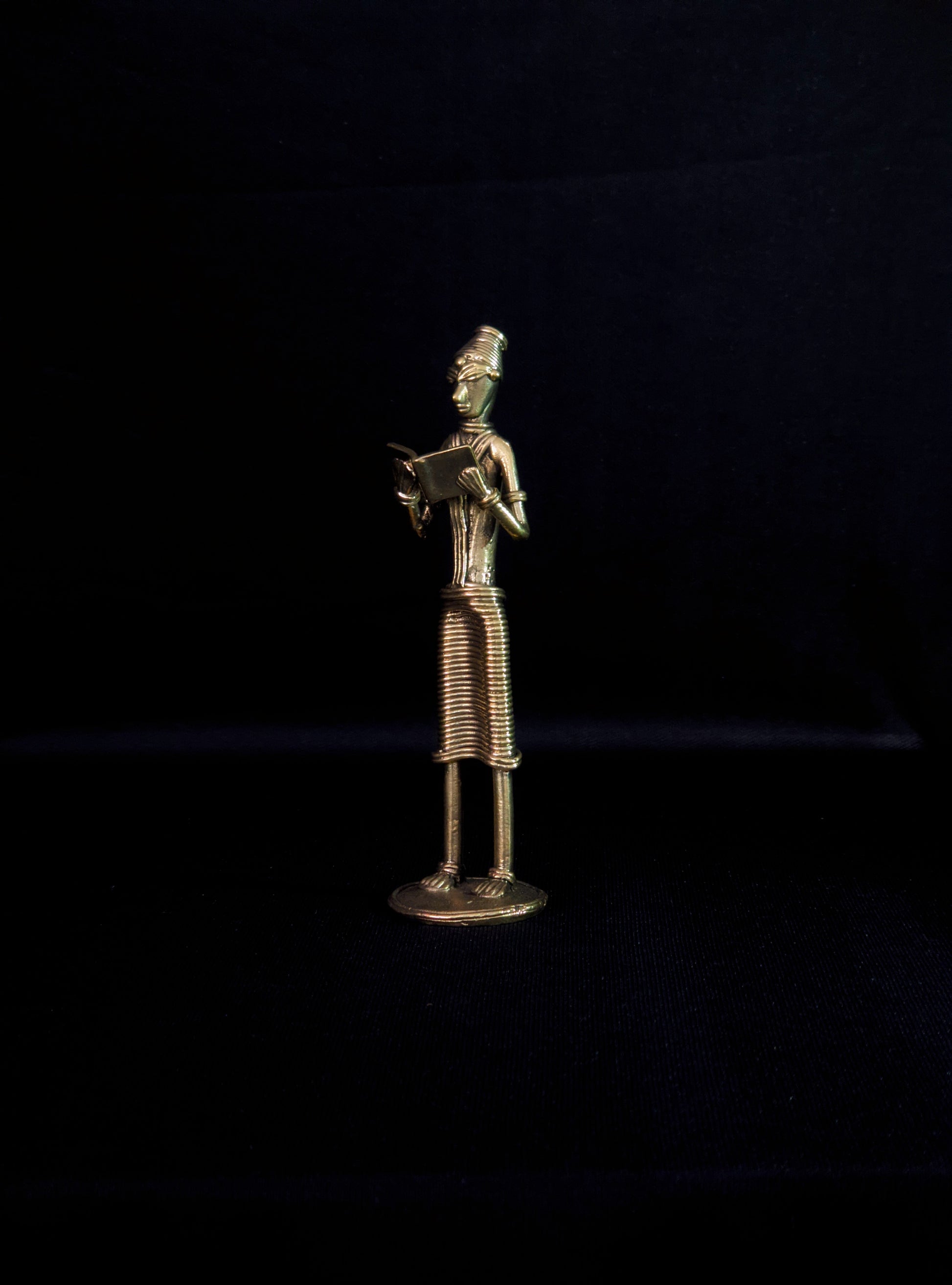 Handmade Dhokra - Tribal Standing Man Reading