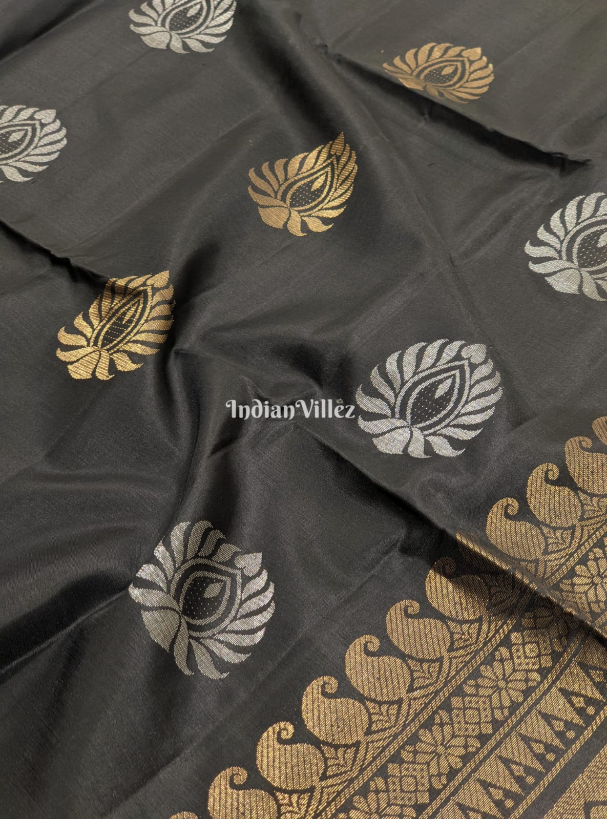 Black South Handloom Kanjivaram Soft Silk Saree