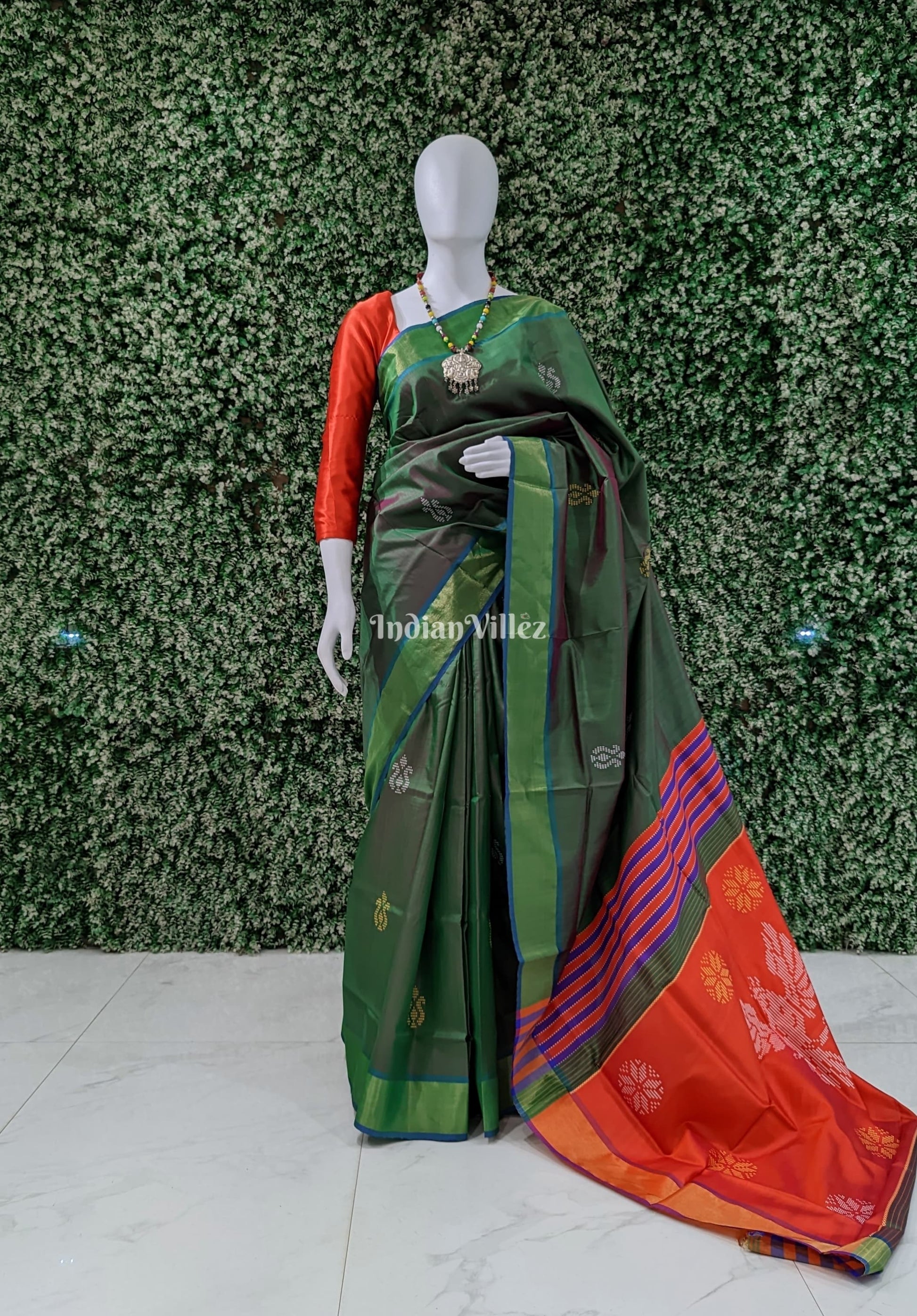 Bottle Green Dual Tone Reddish Orange Handwoven Soft Silk Saree