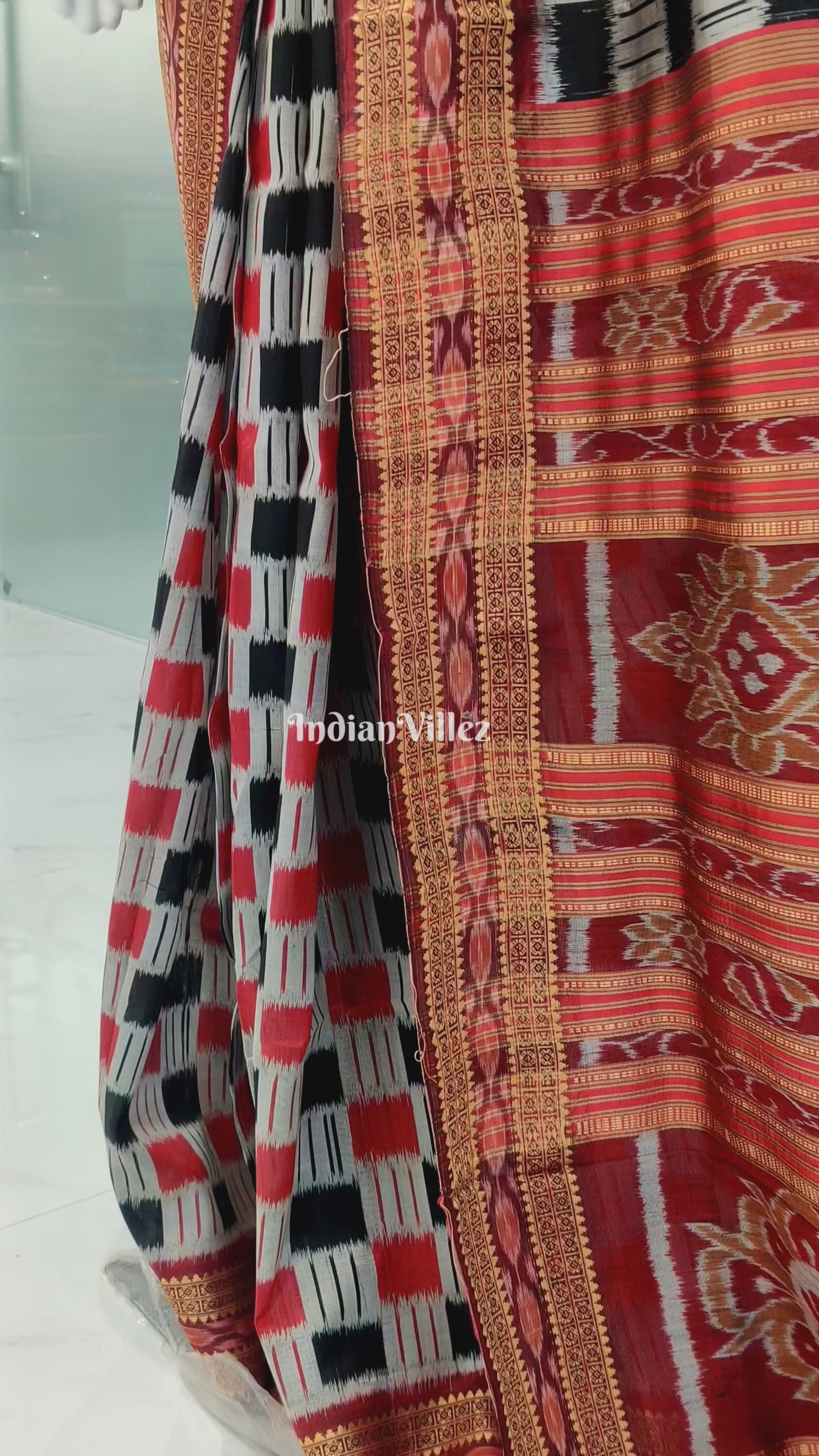 Off White Red Black Odisha Handloom Khandua Silk Saree