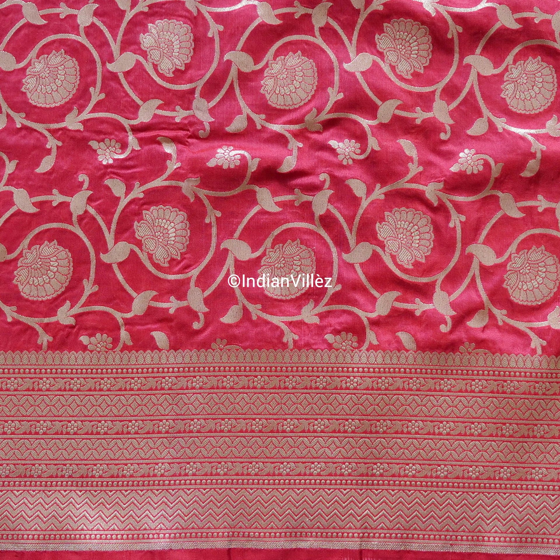 Raspberry Red Banarasi Kadwa Jaal Handloom Silk Saree - IndianVillèz