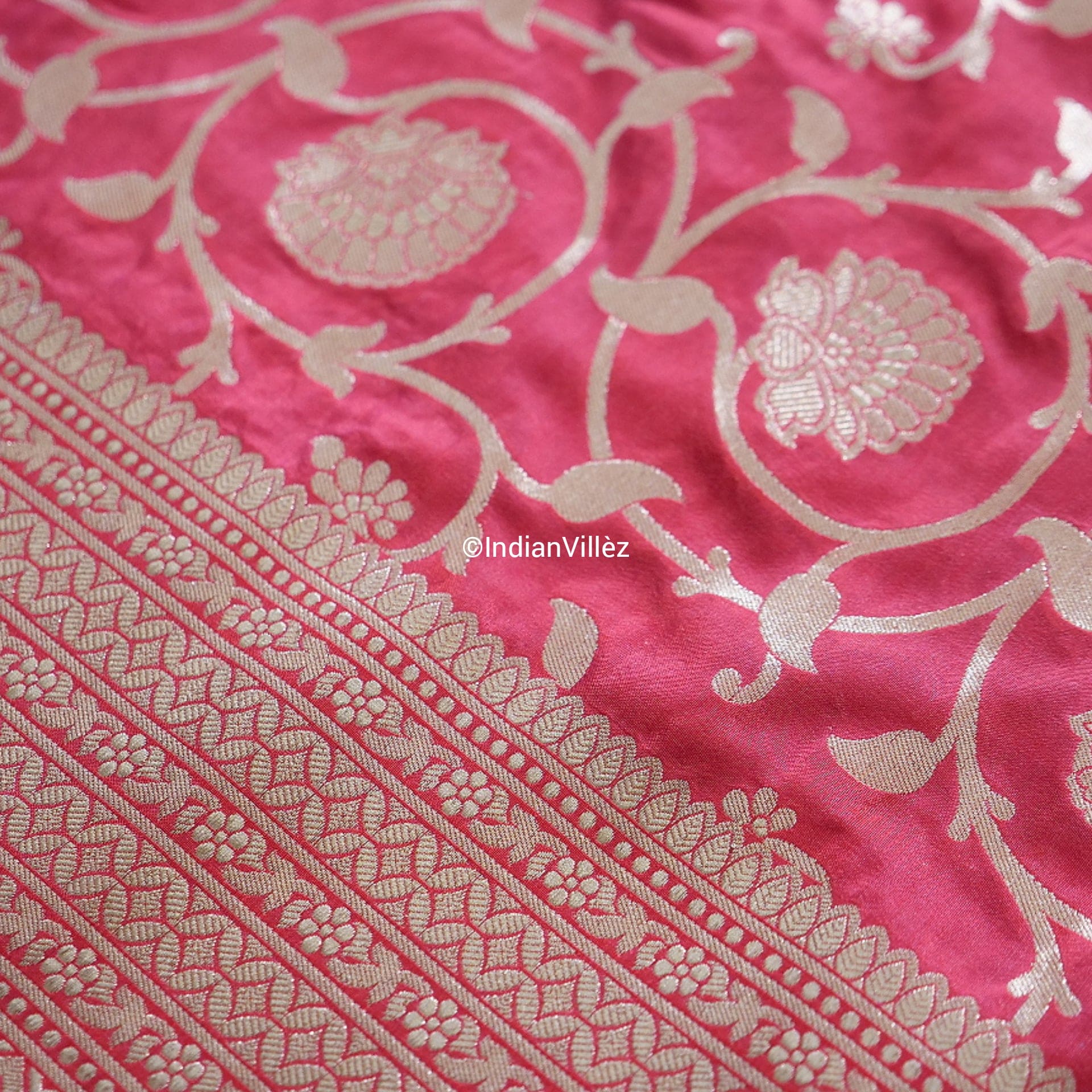 Raspberry Red Banarasi Kadwa Jaal Handloom Silk Saree - IndianVillèz