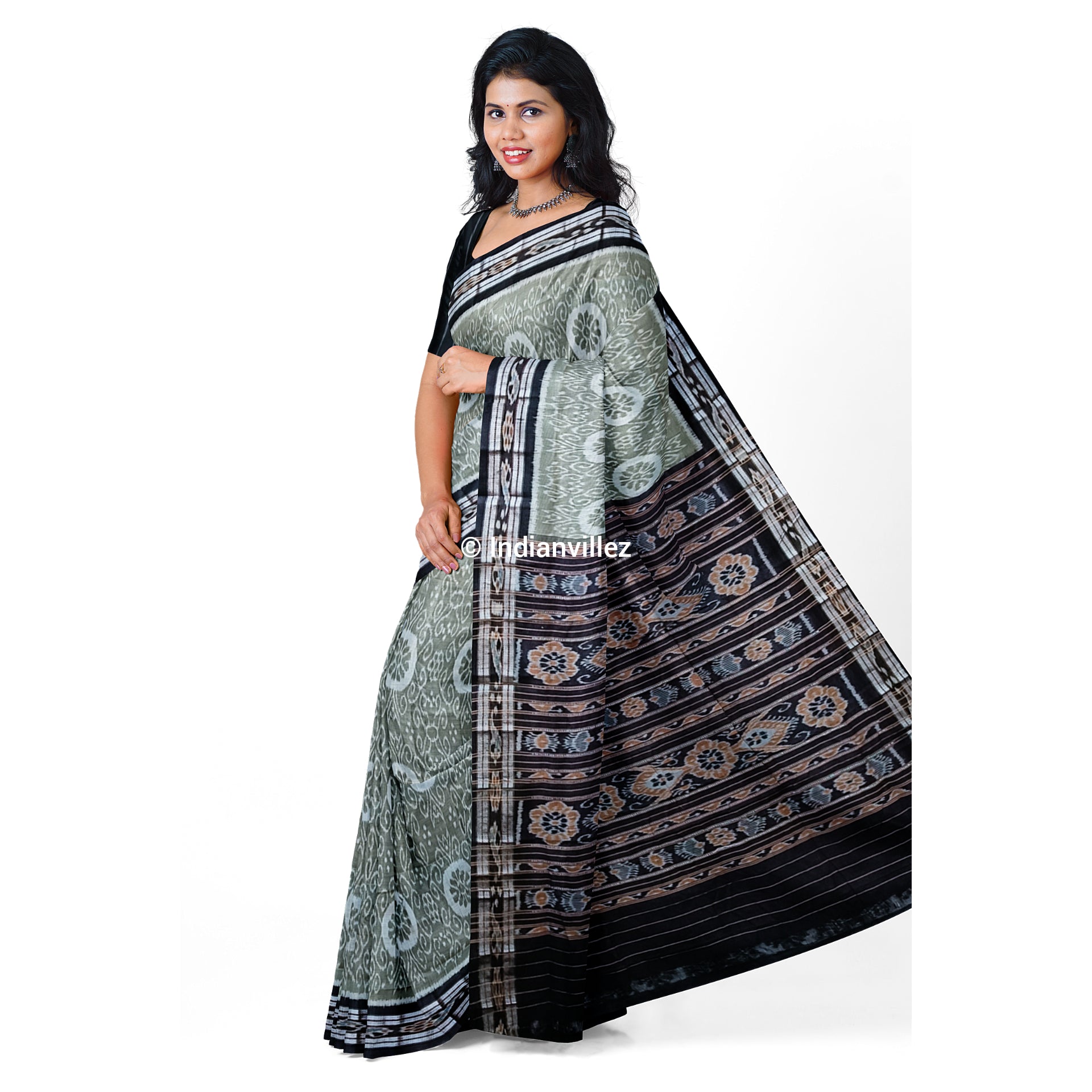 Grey With Black Anchal Sambalpuri Ikat Cotton Saree