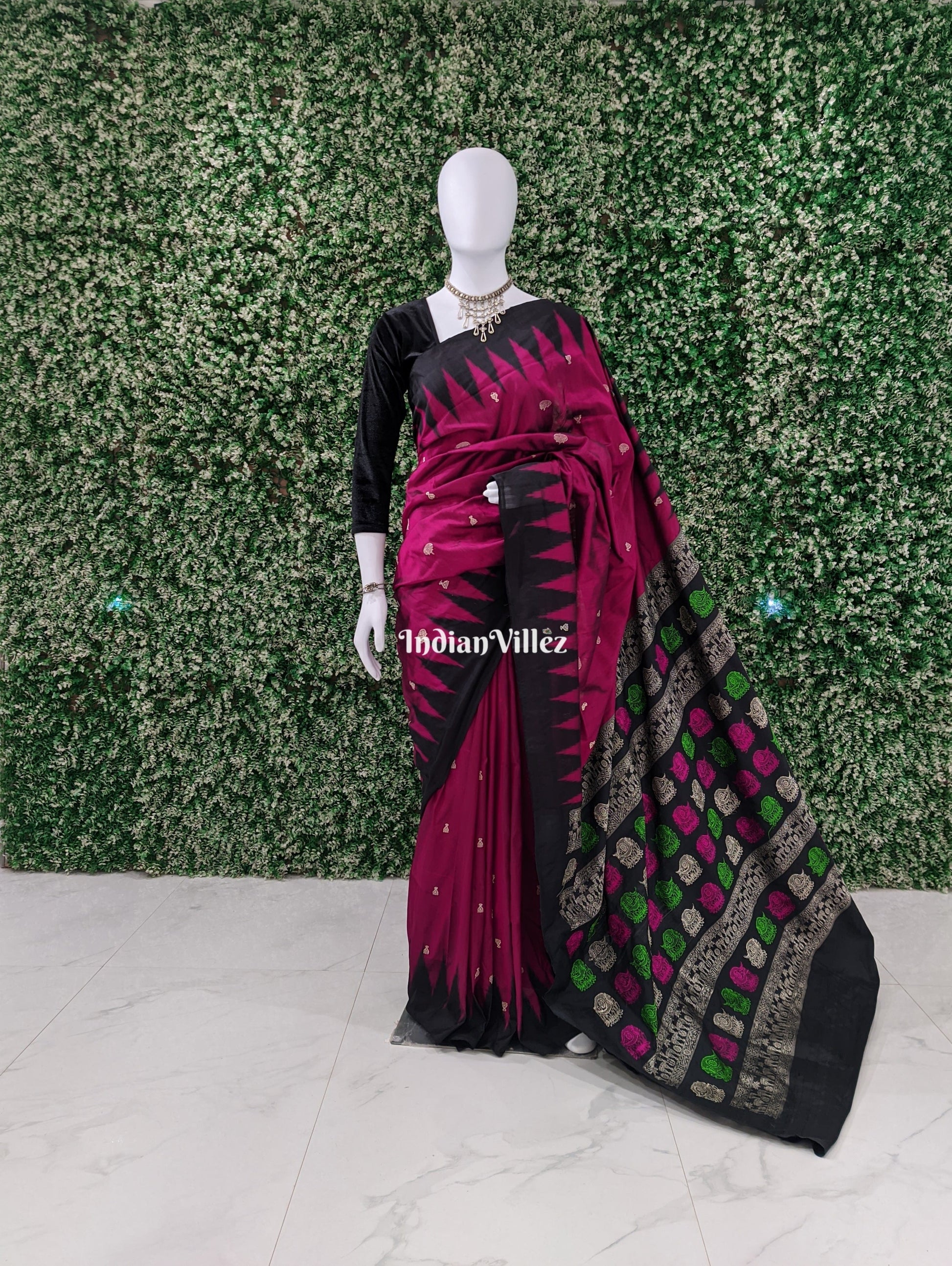 Magenta Single Laxmi Pada & Lotus Motif Bomkai Silk Saree