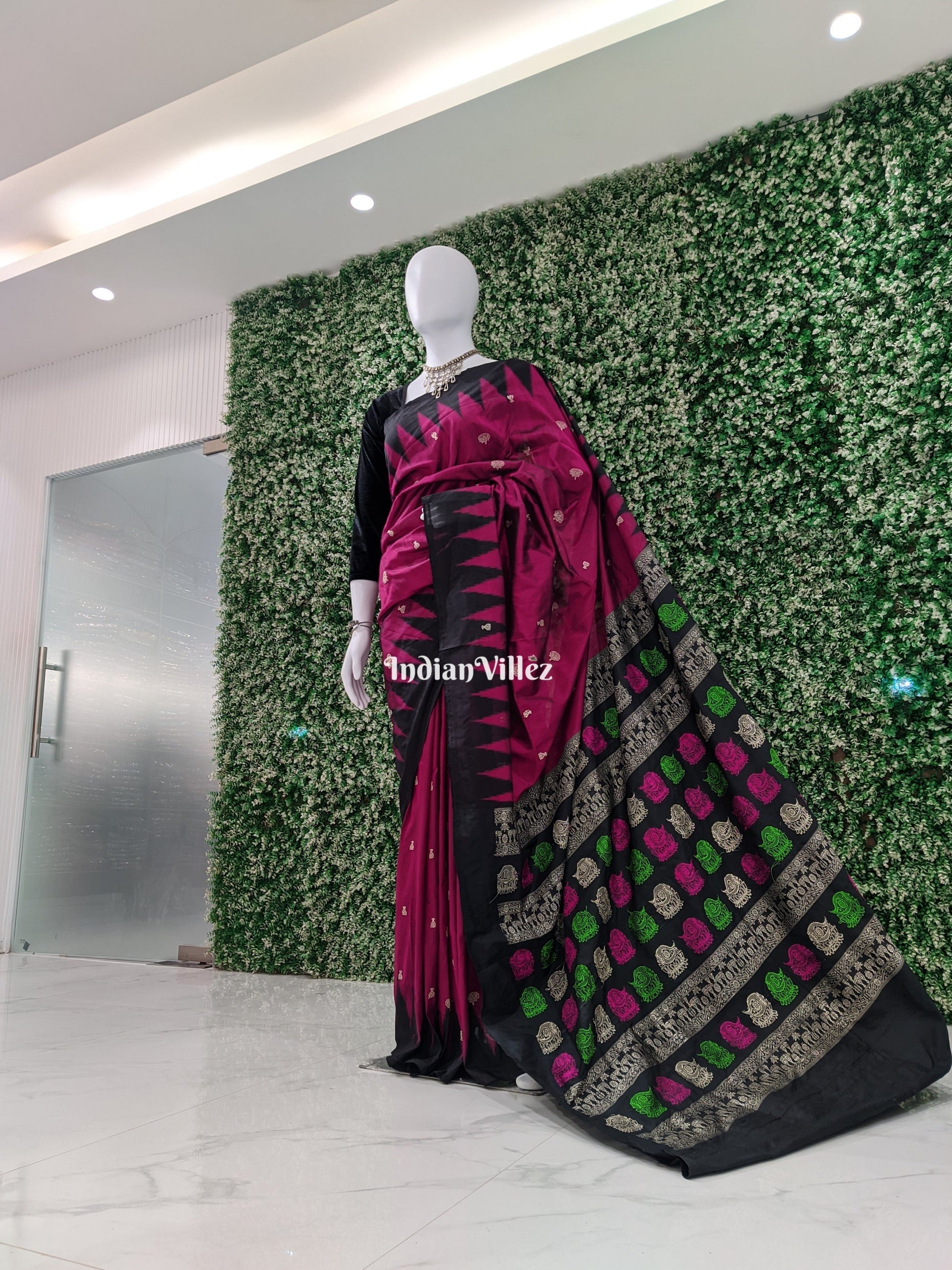 Magenta Single Laxmi Pada & Lotus Motif Bomkai Silk Saree