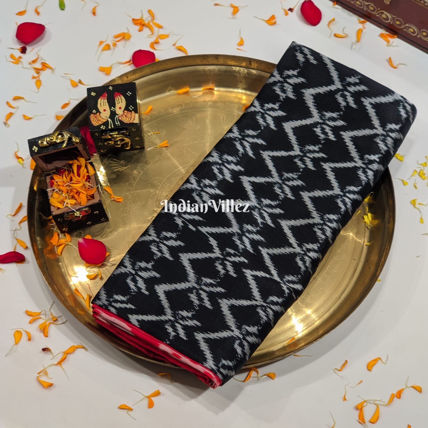 Black Red Silk Handloom Pochampally Ikat Saree